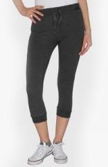 Berge Dark Grey Solid Capri women