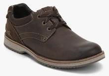 Clarks Mahale Plain Brown Lifestyle Shoes men