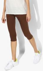 Deal Jeans Brown Solid Capri women