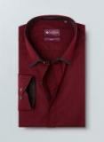 Invictus Maroon Solid Slim Fit Formal Shirt Men