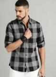 Roadster Grey & Black Regular Fit Checked Casual Shirt Men