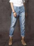 Roadster Women Blue Boyfriend Fit Mid Rise Mildly Distressed Cropped Jeans