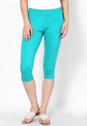 Softwear Green Solid Capri women