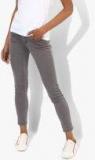 Vero Moda Grey Skinny Fit Mid Rise Clean Look Stretchable Jeans Women