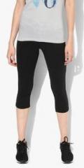 Aeropostale Black Printed Capri women