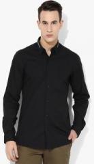 Blackberrys Black Solid Slim Fit Casual Shirt men