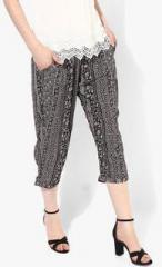 Bossini Black Printed Capris women