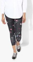 Code By Lifestyle Black Printed Capris women