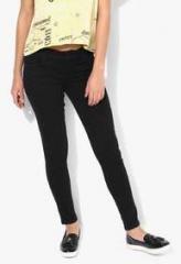 Deal Jeans Black Solid Mid Rise Regular Fit Jeans women