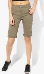 Dorothy Perkins Olive Solid Shorts women