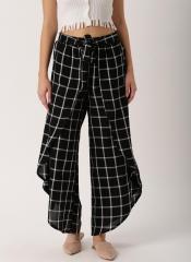 Dressberry Black Checked Chinos women