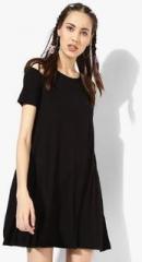 Forever 21 Black Coloured Solid Shift Dress women