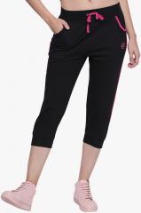 Greenwich Black Solid Regular Fit Capris women