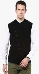 Hypernation Black Solid Waistcoat men