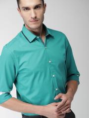 Invictus Green Slim Fit Solid Formal Shirt men