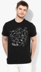 Levis Black Graphic Round Neck T Shirt men