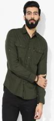 Levis Olive Solid Regular Fit Casual Shirt men