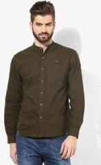 Locomotive Olive Solid Slim Fit Casual Shirt men