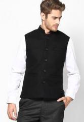 Monteil & Munero Solid Black Waistcoat men