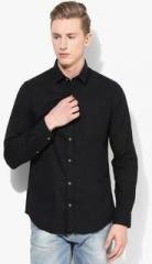 Peter England Black Solid Slim Fit Casual Shirt men