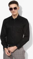 Peter England Black Solid Slim Fit Formal Shirt men