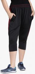 Pluss Black Solid Regular Fit Capri women