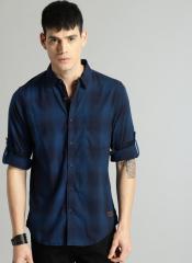 Roadster Blue Regular Fit Checked Casual Shirt men