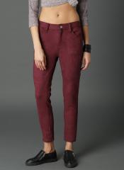 Roadster Burgundy Solid Regular Fit Regular Trouser women