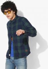 Roadster Green Regular Fit Checked Casual Shirt men