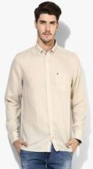 Tommy Hilfiger Beige Solid Slim Fit Casual Shirt men