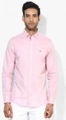 Tommy Hilfiger Pink Solid Slim Fit Casual Shirt men