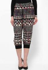 Trend18 Cream Printed Capri women