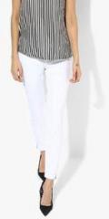 Vero Moda White Solid Mid Rise Slim Fit Jeans women