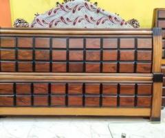 Asi Susanta Solid Wood King Hydraulic Bed