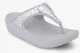 Crocs Sloane Graphic Etch Met Silver Flip Flops women