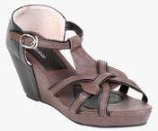 Footlicious Brown Wedges women