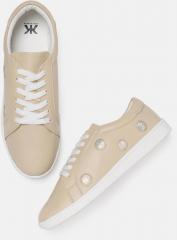 Kook N Keech Beige Sneakers women