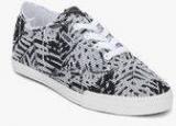 Puma Streetsala Graphics Dp Black Sporty Sneakers Women