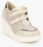 Steppings Beige Lifestyle Shoes Women