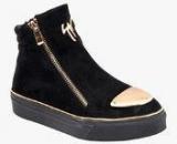 Urbane Black Boots Women