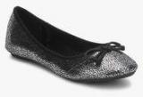 Carlton London Silver Belly Shoes girls