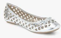 Carlton London Silver Lazer Cut Belly Shoes women