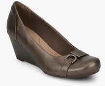 Clarks Flores Poppy Brown Belly Shoes women