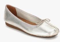 Clarks Freckle Ice Silver Belly Shoes women