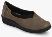 Clarks Sillian Jetay Brown Lifestyle Shoes women