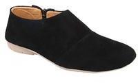 Finesse Black Moccasins women