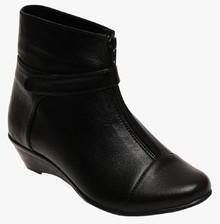 Flat N Heels Ankle Length Black Boots women