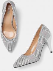 Lavie White & Black Checked Pumps women