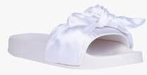 Lovely Chick White Flip Flops women