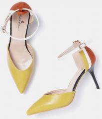 Mast & Harbour Mustard Yellow & Brown Colourblocked Pumps women